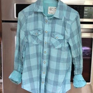 American Eagle size 6 plaid button up shirt.